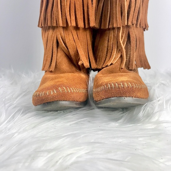MINNETONKA Moccasin Three-Layer Fringe Boot Size 6 - Picture 4 of 8